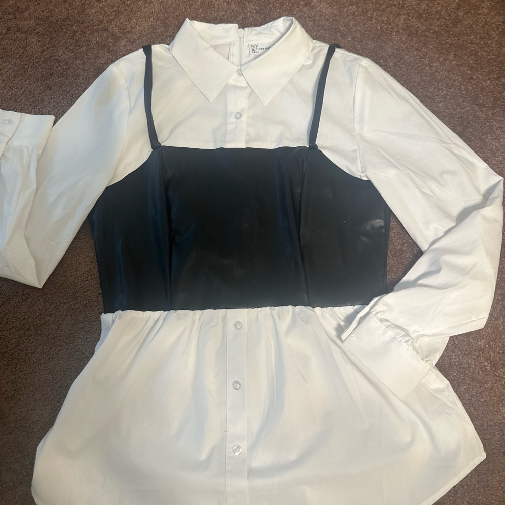 New York & Company White Collared Button-Up Top